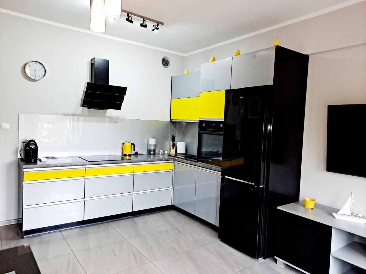 Port Yellow *